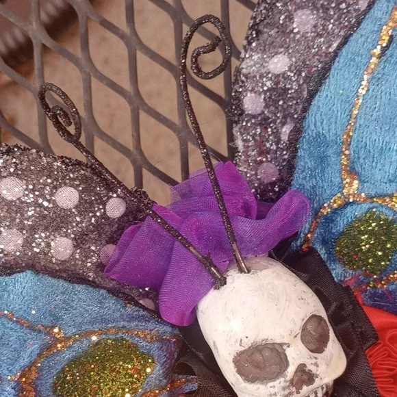 Halloween Butterfly Skull With Clip - Picture 4 of 5